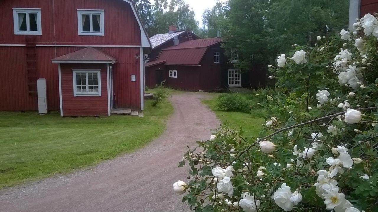 Portaan Nahkurinverstas Porras Exterior photo
